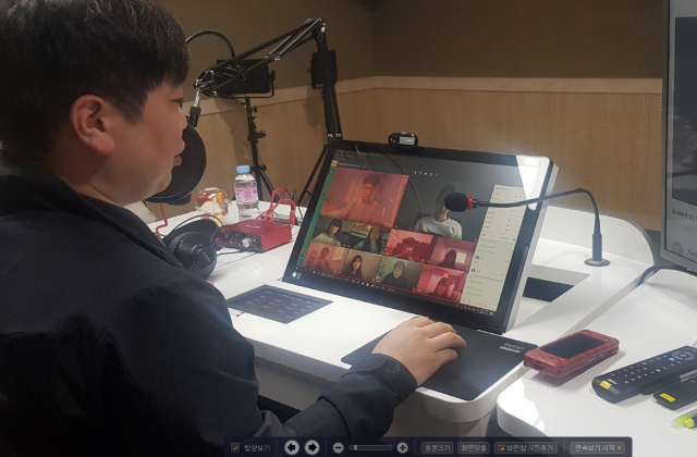 대구시교육청의 온라인 공동교육과정 운영 모습. 학생의 과목 선택권을 넓혀주기 위해 학교 울타리를 넘어 온라인상에서 심화과목과 소인수과목 등을 개설, 수업을 진행한다. 대구시교육청 제공