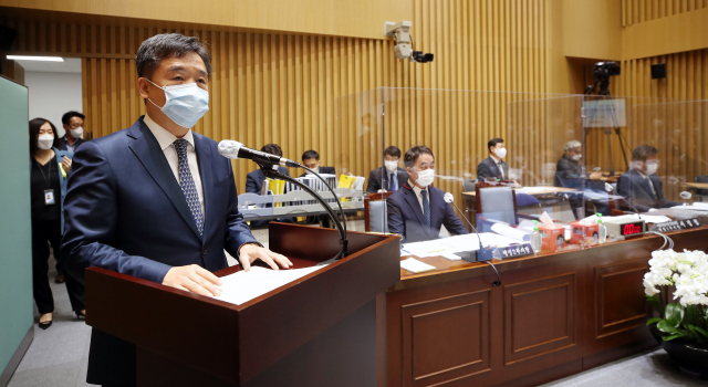 서정협 서울시장 권한대행이 15일 오전 서울시청에서 열린 국회 행정안전위원회 국정감사에서 업무보고를 하고 있다. 연합뉴스