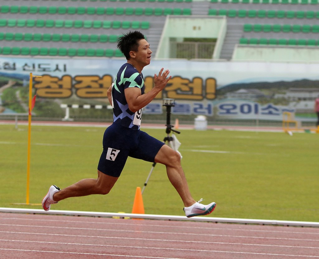 남자 100m 한국 기록을 보유한 김국영이 단거리를 뛰는 모습. 대한육상연맹 제공
