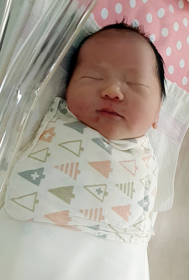강수진(32)·남성욱(35·대구 달서구 조암로) 부부 첫째 아들 튼튼이(3.7kg) 10월 6일 출생.