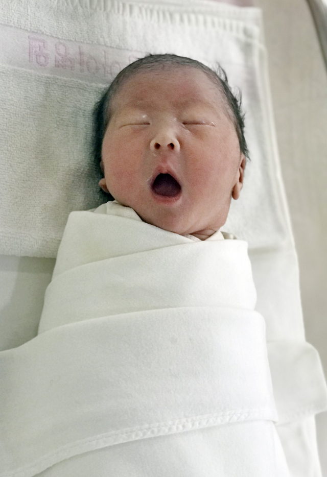 정은혜(35)·이영준(36·대구시 달성군 다사읍)부부 둘째 딸 삐삐(3.0kg) 10월 6일 출생.
