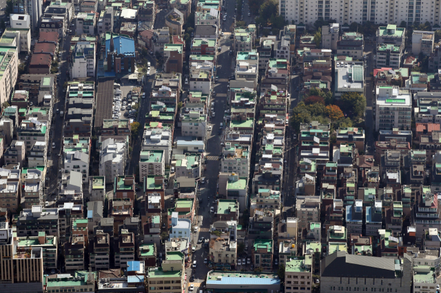 전세 품귀로 인한 전세난이 서울과 수도권뿐 아니라 지방에서도 대도시를 중심으로 확산하고 있다. 사진은 서울 롯데월드타워 전망대 