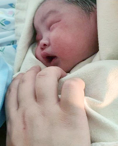 김선영(28) 윤태용(29)(대구 북구 산격동)부부 셋째 딸 꼬미(3.5kg)