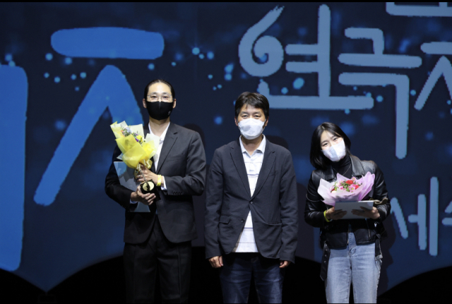 극단 백치들은 7일 열린 제38회 대한민국연극제 폐막식에서 작품 
