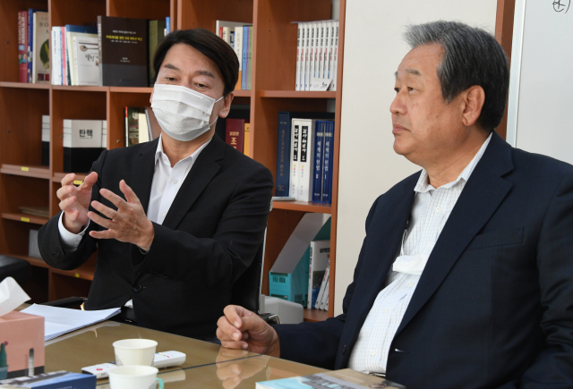 국민의당 안철수 대표가 12일 서울 마포구 마포현대빌딩에서 열린 국민의힘 외곽 모임