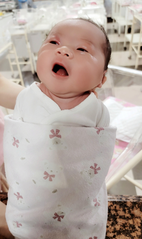 홍태희(31)·류지훈(35·대구 동구 도동) 부부 첫째 딸 밝은이(3.5㎏)