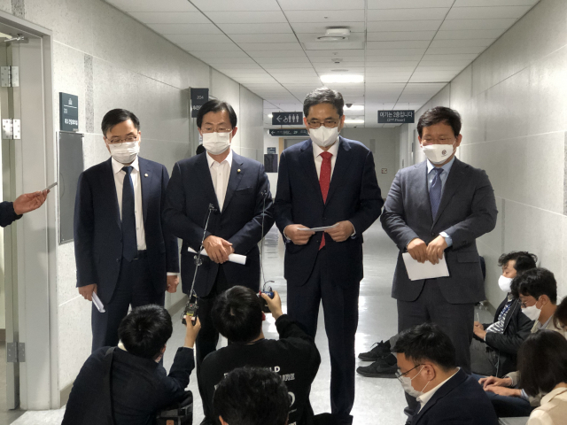 곽상도 국민의힘 의원이 17일 오후 정부의