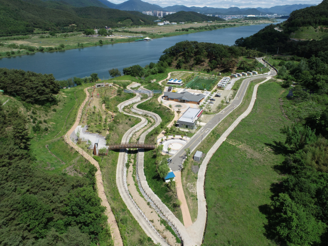 고령군이 올해 중앙부처와 경북도에서 실시한 국도비 공모사업에서 국도비 670억원 포함 모두 1천69억원의 재정을 확보한 것으로 나타났다. 사진은 낙동강 수변 관광개발사업. 고령군 제공.