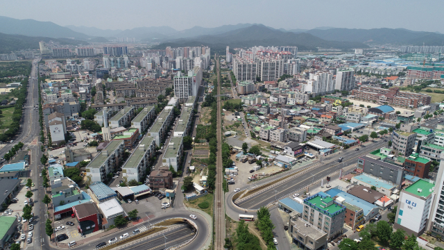 경주시가 도시숲 조성을 추진하고 있는 동해남부선 철도 경주 동천동~황성동 구간. 경주시 제공