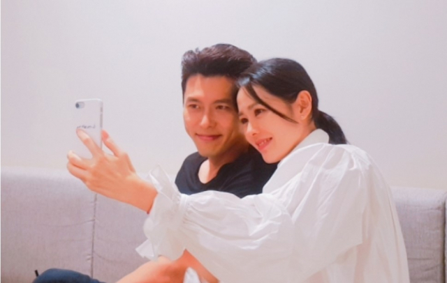 현빈, 손예진. 온라인 커뮤니티 캡쳐