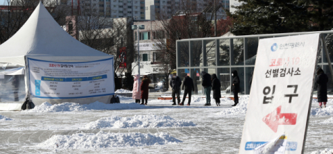 코로나19 어제 674명 신규확진…닷새만에 600명대로 내려와
