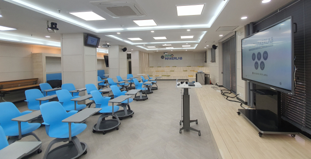 안동대는 이노메이커랩실에 온라인 강의녹화와 실시간 화상강의가 가능한 온택트 공유교육 환경시스템을 구축했다. 안동대 제공
