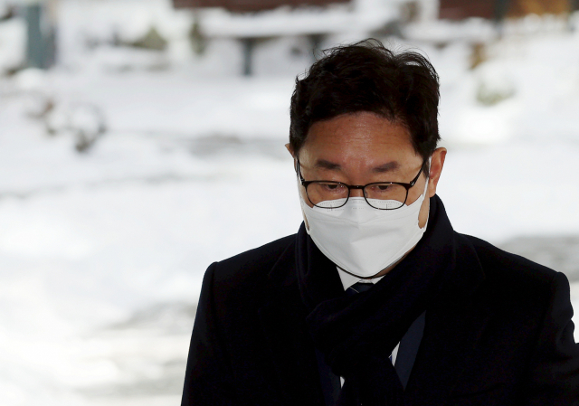 박범계 법무부 장관 후보자가 7일 오후 인사청문회 준비사무실이 있는 서초구 서울고등검찰청에 도착하고 있다. 연합뉴스