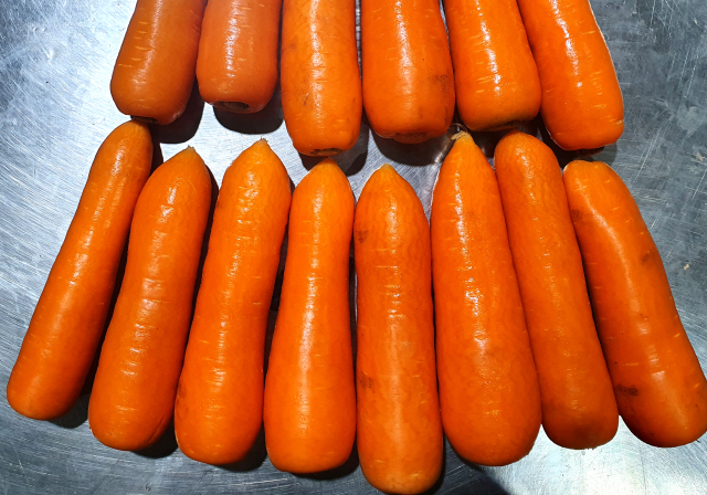 세척된 당근