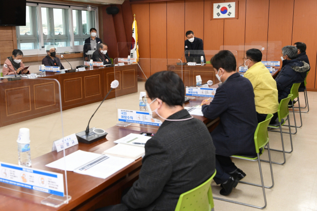 영주댐 주변지역 발전 방안을 논의하고 있다. 영주시 제공