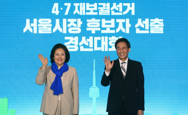 박영선(왼쪽), 우상호 더불어민주당 서울시장 예비후보가 21일 서울 성동구 레이어57 스튜디오에서 열린 
