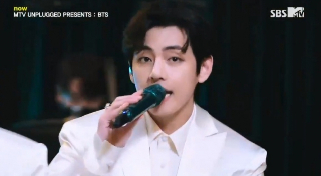 사진. 방탄소년단 뷔 (MTV언플러그드)
