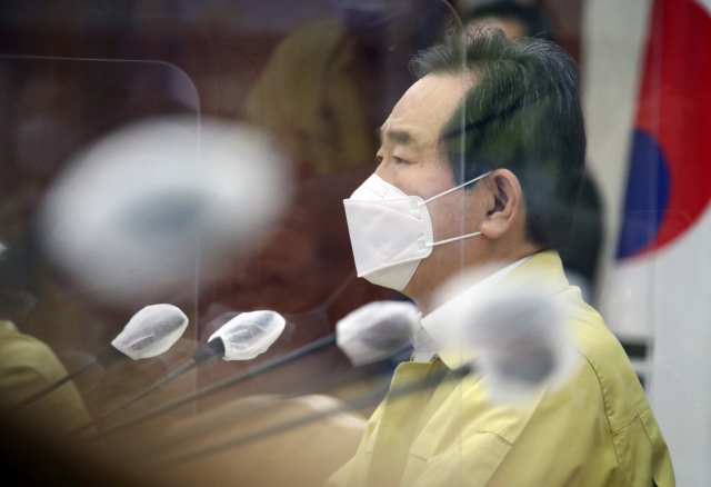 정세균 국무총리가 3일 오전 정부서울청사에서 열린 신종 코로나바이러스 감염증(코로나19) 대응 중앙재난안전대책본부(중대본) 회의에서 발언하고 있다. 연합뉴스