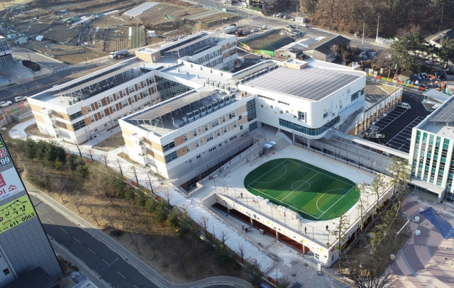 대구예아람학교 전경. 국내에서 처음으로 들어선 문화예술중점 특수학교로 지난 2일 문을 열었다. 대구시교육청이 학생 맞춤형 특수교육을 목표로 추진한 일 중 하나가 이 학교를 설립한 것이다. 대구시교육청 제공
