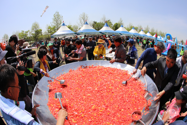 함안 수박 축제 수박화채 나눔 행사