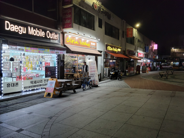 지난 6일 오후 대구 북부시외버스터미널 인근 다문화 거리는 찾는 사람이 없어 휑한 분위기를 자아냈다. 최혁규 인턴기자