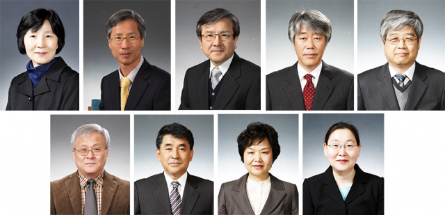대구가톨릭대 3월 1일자 퇴임 교원. 윗줄 왼쪽부터 이희숙, 우형택, 안계복, 안기성, 이종원 교수, 아랫줄 왼쪽부터 김태완, 김기식, 성기월, 이정옥 교수.