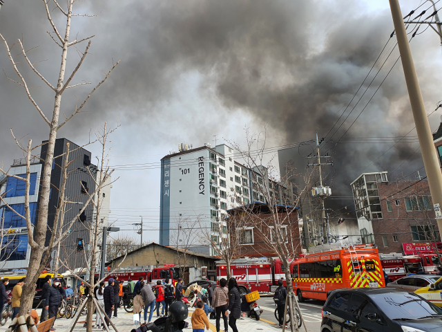 15일 오후 1시쯤 대구 북구 침산동 소재 자전거 제조 공장에서 화재가 발생했다. 독자 제공