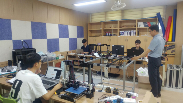 2022년 전체 직업계고에 고교학점제가 도입된다. 직업계고 중 마이스터고는 지난해부터 이 제도를 시행 중이다. 대구소프트웨어고의 선택교과 실습 모습. 대구시교육청 제공