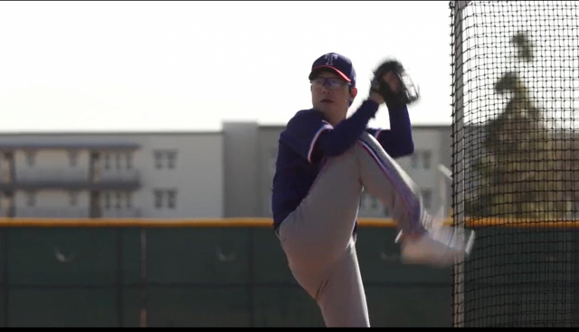 미국프로야구(MLB) 텍사스 레인저스에서 빅리거에 도전하는 양현종이 라이브 투구를 하고 있다. 양현종은 18일 텍사스 구단이 발표한 마이너리그행 선수 명단에 포함되지 않으면서 빅리그 입성에 한 발 더 다가갔다. 연합뉴스