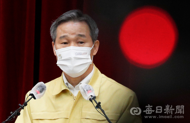 지난 12일 채홍호 대구시 행정부시장이 시청 별관 대강당에서 LH 투기의혹 관련 대구시 대책 언론 브리핑을 하고 있다. 매일신문DB