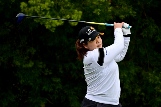 박인비가 26일 열린 LPGA투어 기아클래식 1라운드 10번 홀에서 티샷을 하고 있다. 연합뉴스