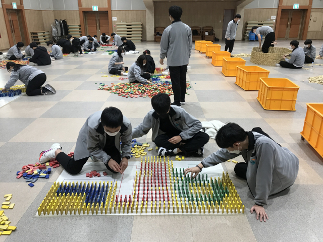 경상북도청소년수련원은 이달 25일 구미 사곡고등학교를 시작으로 제한적 운영을 재개했다. 경상북도청소년수련원 제공