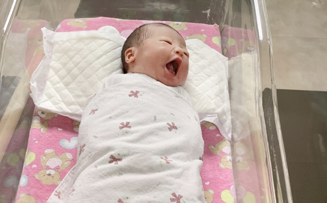김유진 아가