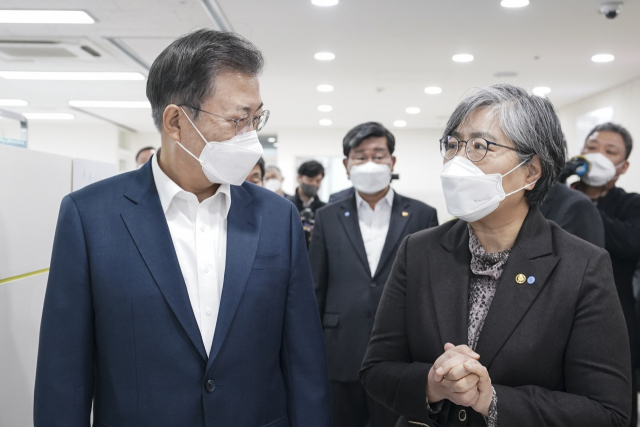 문재인 대통령, 정은경 질병관리청장. 연합뉴스