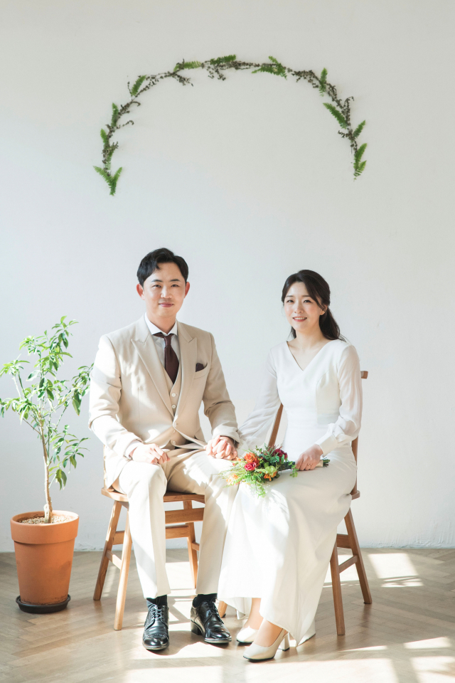 오는 4월 17일 결혼식을 갖는 김선호 군과 허란설 양.