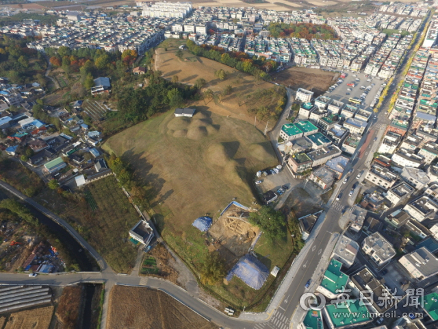 경산 임당동 고분군 전경. 경산시 제공