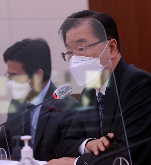 정의용 외교부 장관이 20일 오전 서울 여의도 국회에서 열린 외교통일위원회 전체회의에서 질의에 답변하고 있다. 연합뉴스