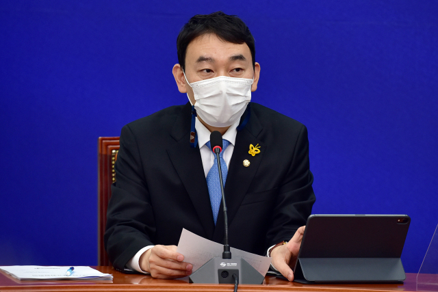 더불어민주당 김용민 최고위원이 3일 서울 여의도 국회에서 열린 최고위원회의에서 발언하고 있다. 연합뉴스
