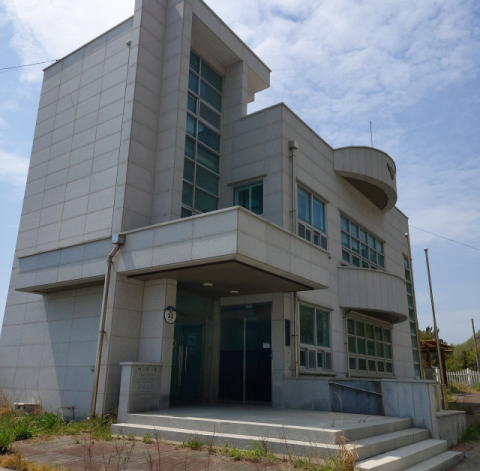 10여 년째 방치된 후포치안센터 전경. 이상원 기자
