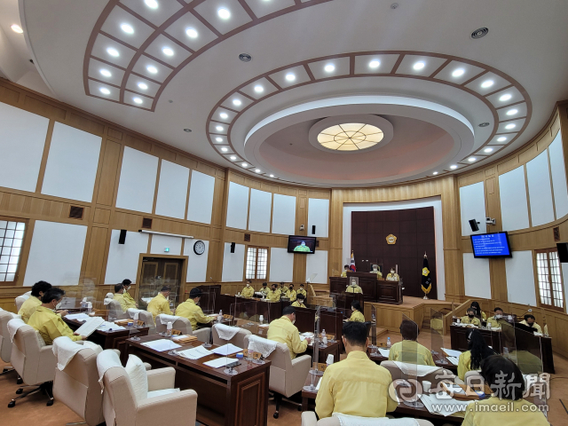 경산시의회가 제226회 임시회 본회를 열어 제1회 추가경정예산안 등을 원안 가결했다. 경산시의회 제공