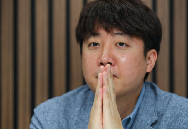 국민의힘 당 대표 경선에 출마하는 이준석 전 최고위원이 최근 서울 여의도 한 사무실에서 연합뉴스와 인터뷰하고 있다. 연합뉴스
