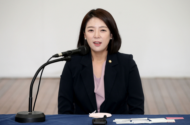 배현진 국민의힘 최고위원 후보가 지난달 21일 오전 대구 수성구 국민의힘 대구시당에서 열린 기자간담회에서 모두발언을 하고 있다. 김영진 기자 kyjmaeil@imaeil.com