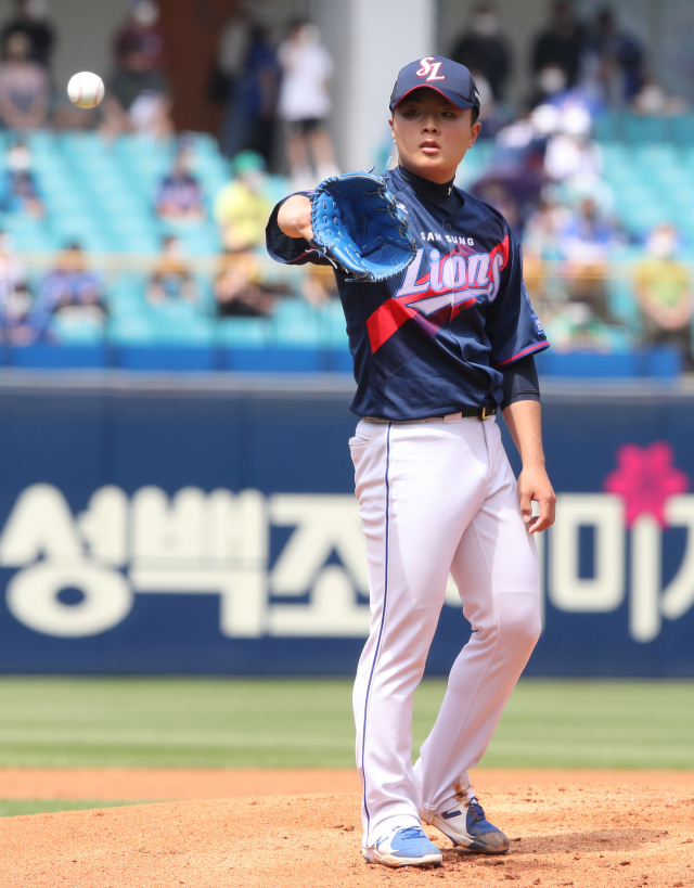 삼성라이온즈 이승민이 23일 대구 기아전에서 선발 투수로 마운드에 올랐지만 2.2이닝 3실점으로 조기강판됐다. 삼성라이온즈 제공