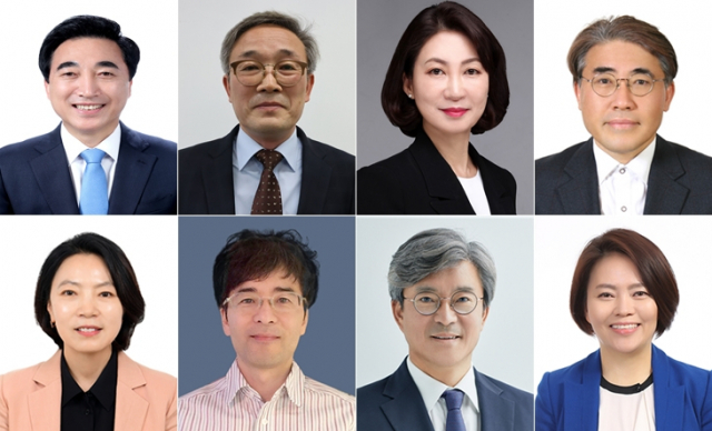 문재인 대통령은 28일 청와대 수석비서관 3명, 비서관 5명 인사를 단행했다. 사진 위 왼쪽부터 시계방향으로 박수현 신임 국민소통수석, 방정균 신임 시민사회수석, 남영숙 신임 경제보좌관, 이신남 신임 자치발전비서관, 정춘생 신임 여성가족비서관, 이경윤 신임 문화비서관, 서영훈 신임 일자리기획·조정 비서관, 윤난실 신임 제도개혁비서관. 청와대 제공