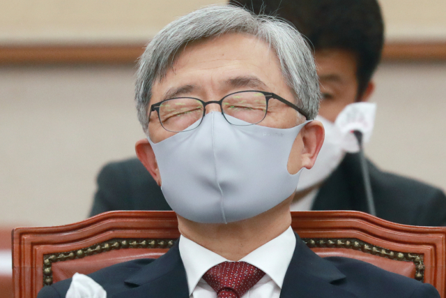 최근 서울중앙지검으로부터 월성 원전 1호기 경제성 평가 조작 의혹 감사에 대한 수사를 받고 있다는 사실이 알려지면서 오히려 최재형 감사원장(사진)의 범야권 대선 후보 러브콜이 잦아지고 있다. 매일신문DB