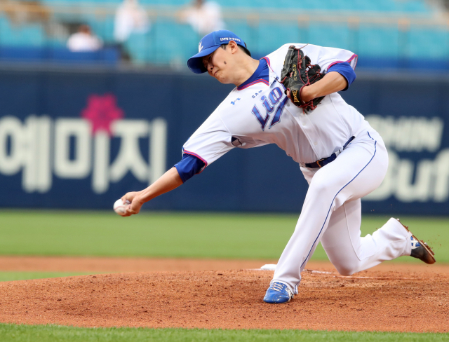 삼성라이온즈 김대우가 9일 대구삼성라이온즈파크에서 열린 기아타이거즈와 경기에서 선발로 마운드에 올라 역투하고 있다. 삼성라이온즈 제공