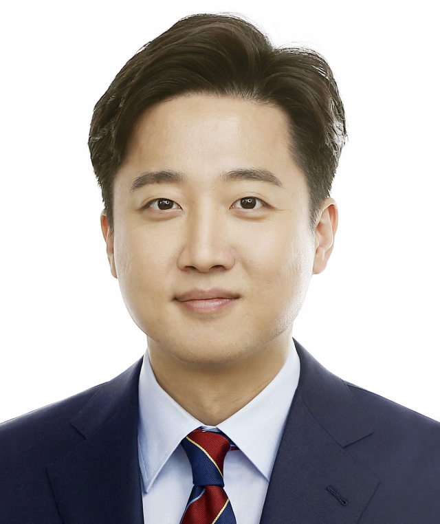 국민의힘 새 대표에 이준석 전 최고위원이 11일 당선됐다. 헌정사상 첫 30대 당수다. 연합뉴스