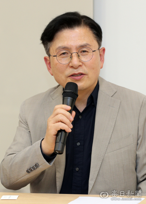 황교안 전 미래통합당(현 국민의힘) 대표가 지난 13일 대구 중구 스테이션센터에서 기자간담회를 하고 있다. 매일신문 DB