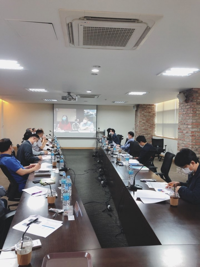 다이텍연구원이 인도네시아 기술 협력 관련 화상회의를 진행하는 모습. 다이텍연구원 제공