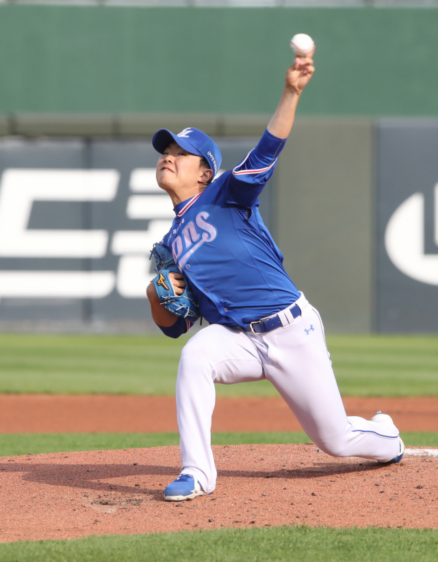 삼성라이온즈 이승민이 20일 부산 사직구장에서 열린 롯데자이언츠전에서 선발로 마운드에 올라 역투하고있다. 삼성라이온즈 제공